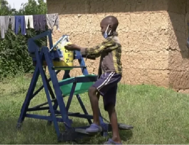 9-year-old Kenyan wins presidential award for building wooden handwashing machine