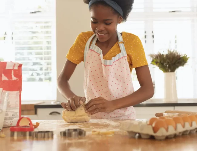 Easy steps to make money as a Teenage Baker