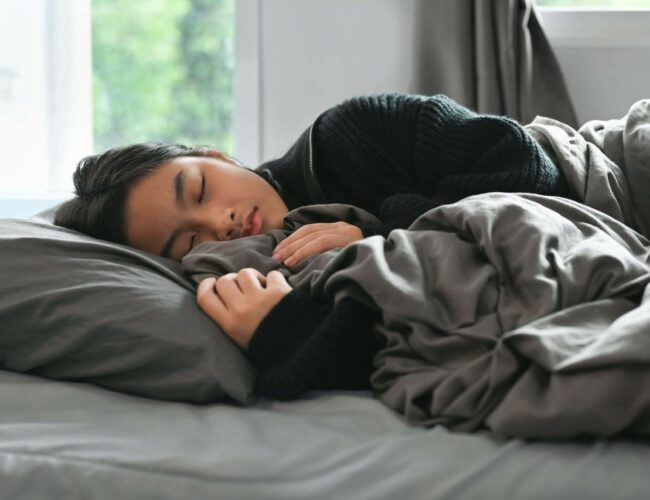 Why teenagers really do need an extra hour in bed