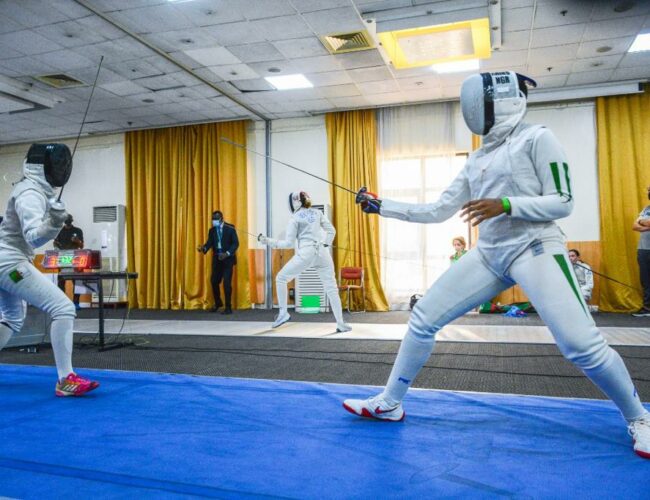 Nigerian teenager shaping destiny in fencing