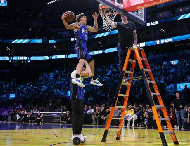 McClung wins third straight NBA Slam Dunk contest