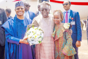 Meet the lucky Kaduna flower girl who welcomed both President and First Lady