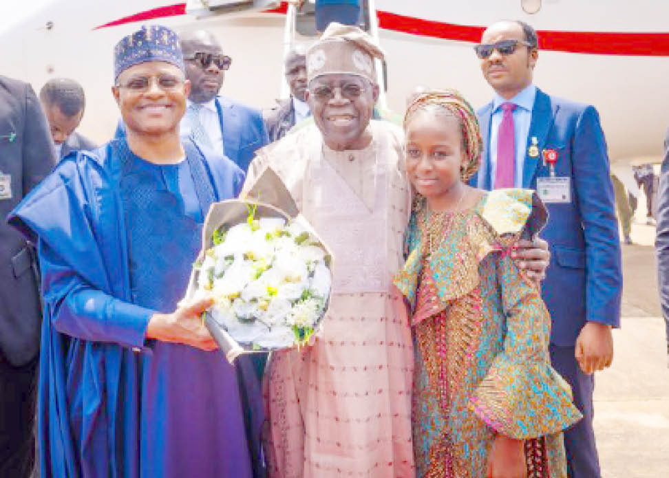 Meet the lucky Kaduna flower girl who welcomed both President and First Lady