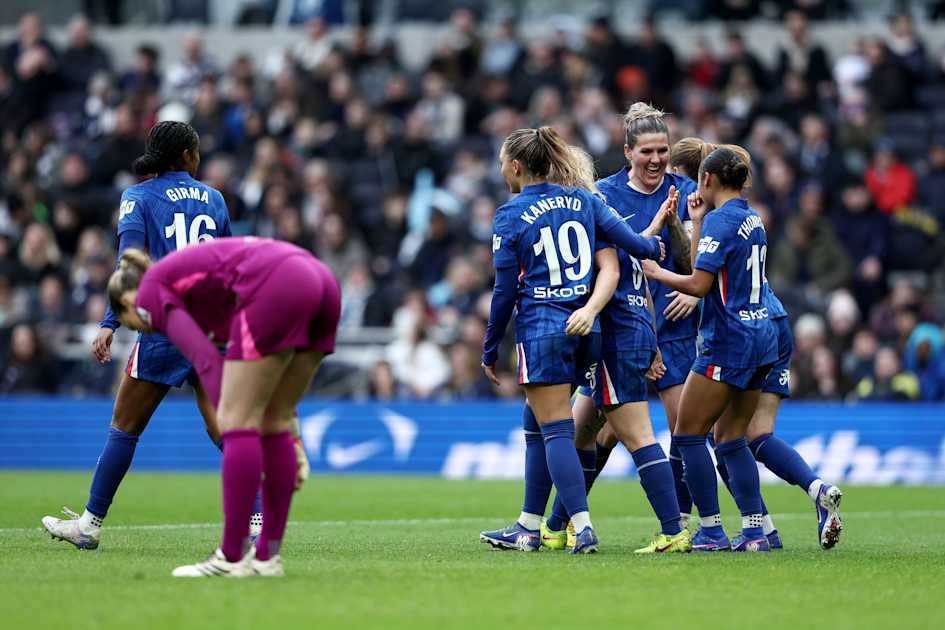 Chelsea back to winning ways against Spurs in WSL