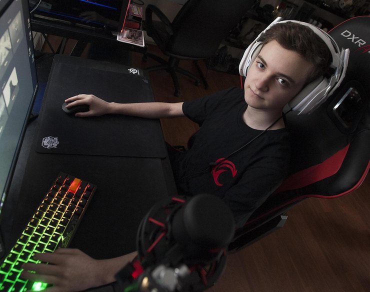 Online Jobs Work From Home for 17 Year Olds