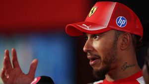 Hamilton bemused after glitch turns F1 into ‘Lego race’