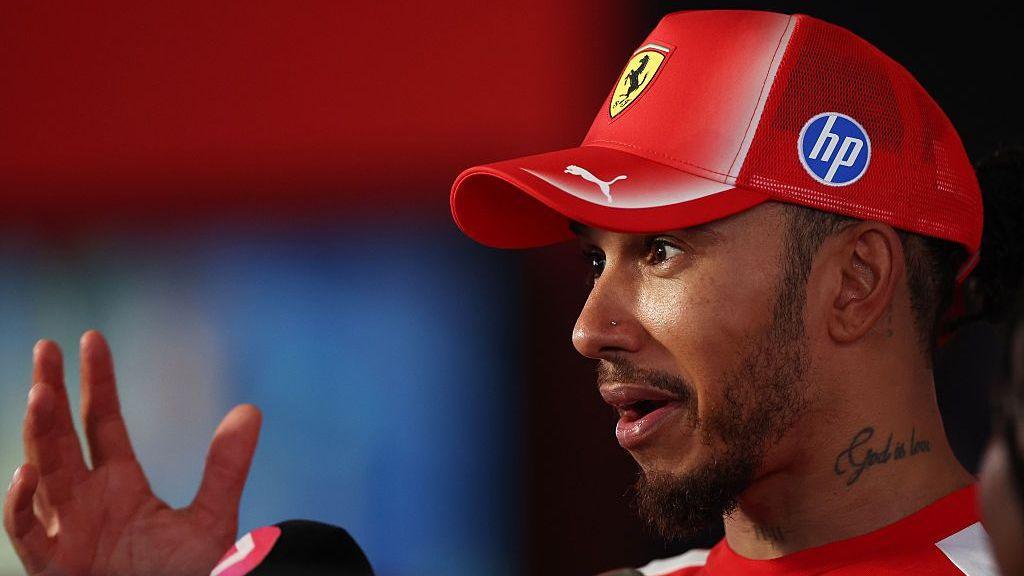 Hamilton bemused after glitch turns F1 into ‘Lego race’