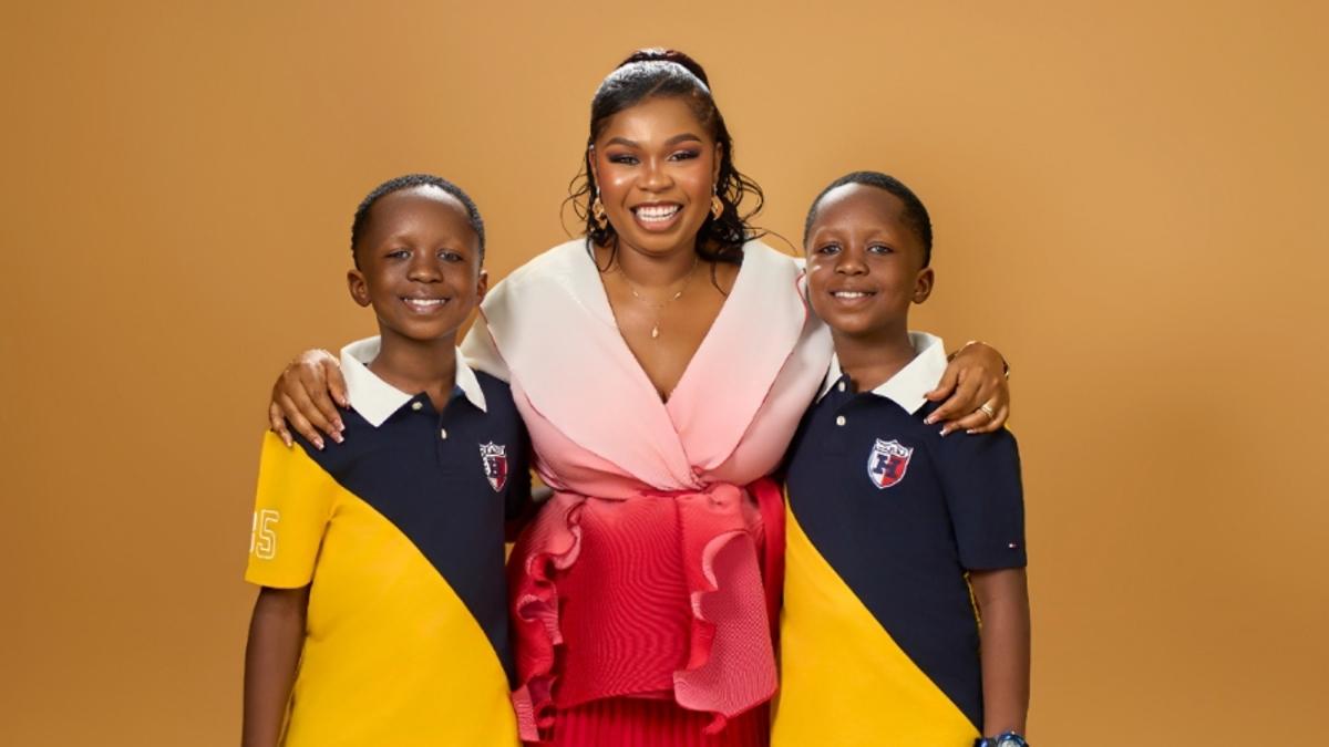 Nigerian twins make author debut at 10 Nigerian twins make author debut at 10